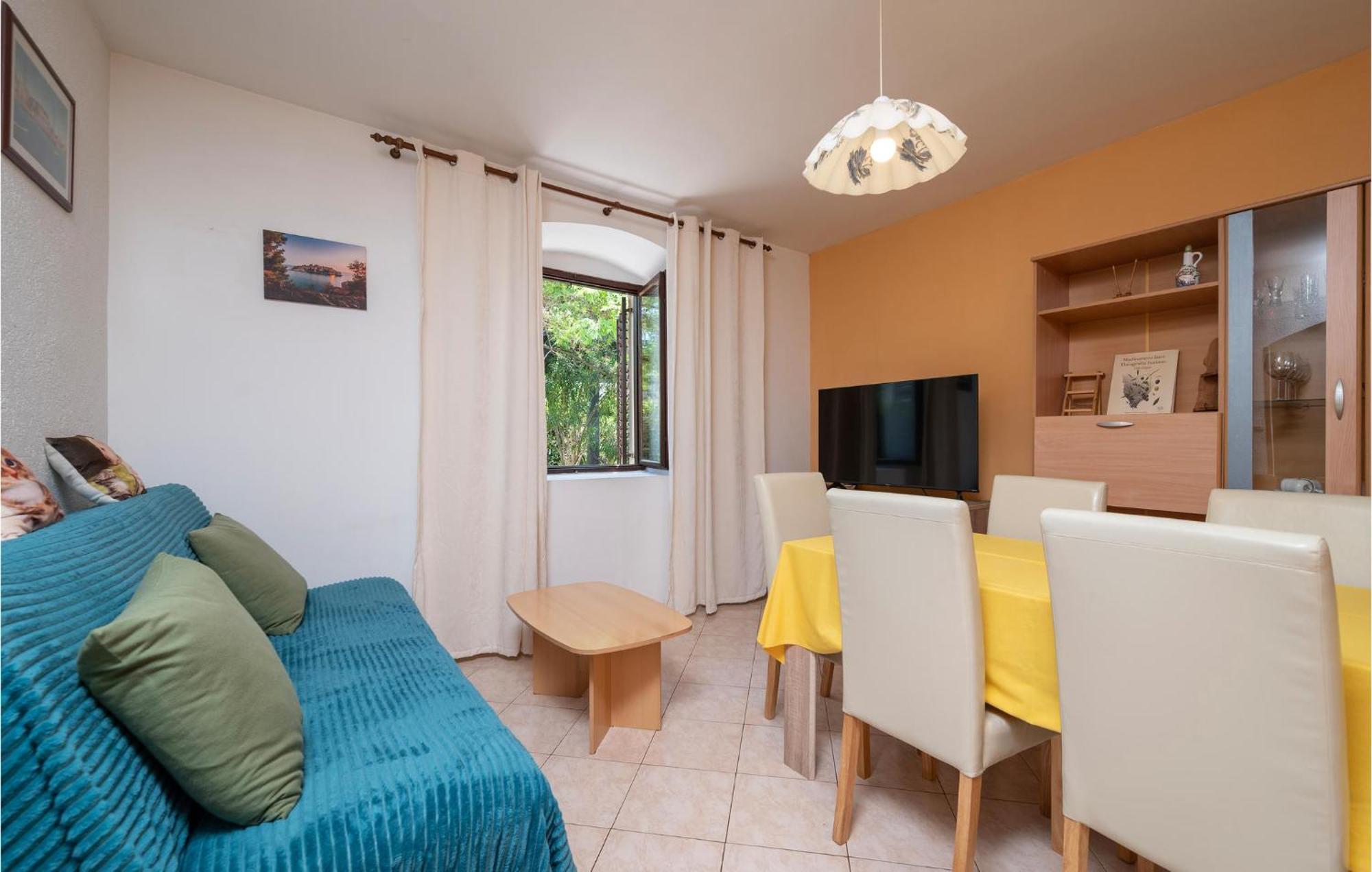 Cozy Apartment In Fazana With Kitchen Εξωτερικό φωτογραφία